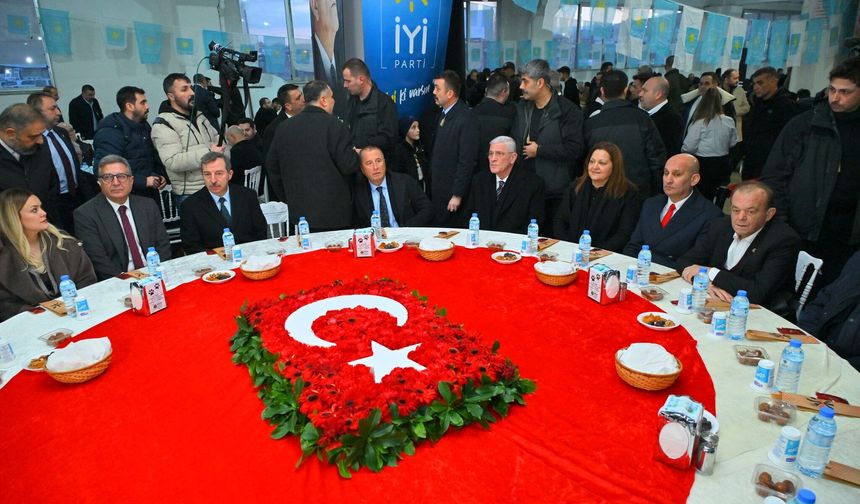 İYİ Parti Afyonkarahisar iftarında tarihi buluşma