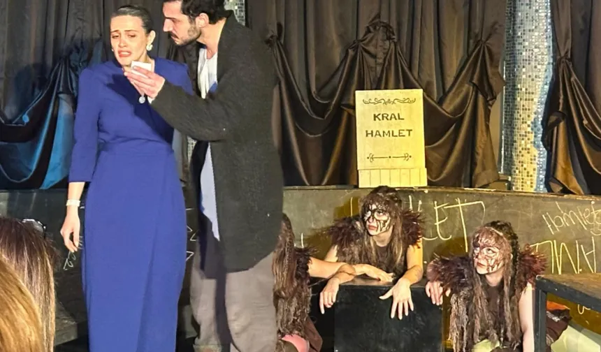 Bursa Uludağ Üniversitesi GSF öğrencilerinden özel güne özel program