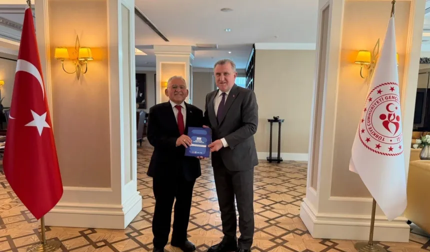 Memduh Büyükkılıç'tan Ankara çıkarması