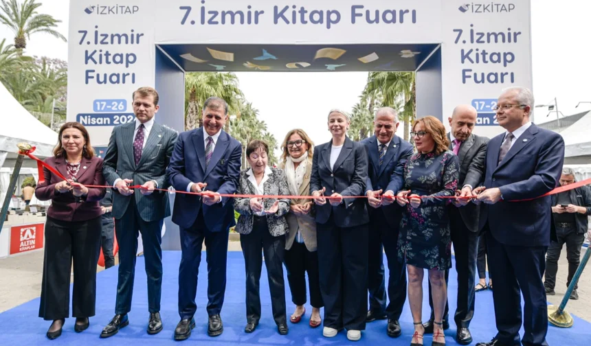 İZKİTAP, kapılarını açtı