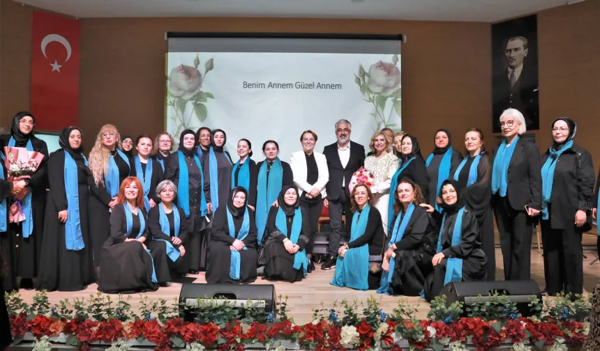 Keçiören'de 'Annemin Şarkıları' konseri duygulandırdı