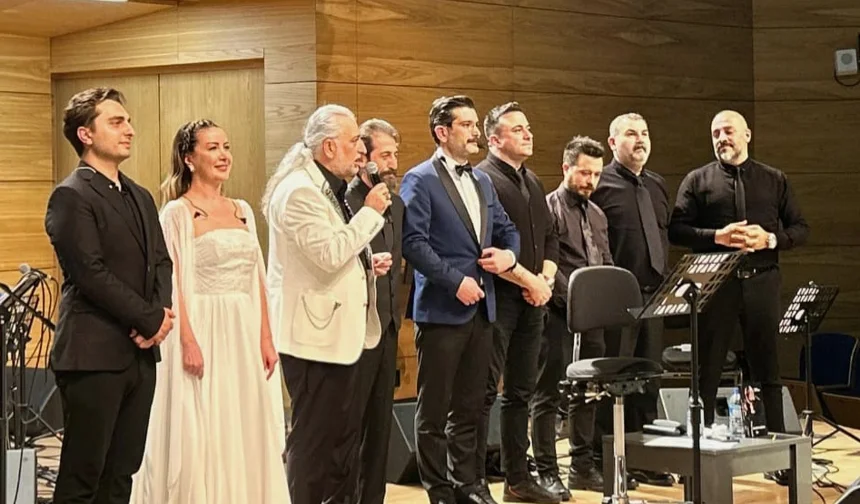 Ankara'da 'Şiir ve Müziğin Büyüsü'ne yoğun ilgi