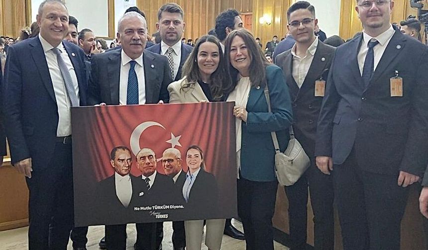 Gebze’li İYİ Gençlerden Ayyüce Türkeş’i duygulandıran tablo