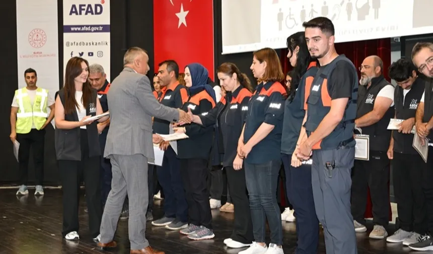 Bursa'da özel gereksinimli bireyler için 'Afet Yönetimi Projesi' tamamlandı