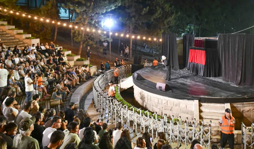 Ankara'da Seğmenler Parkı kültür ve sanatla doluyor