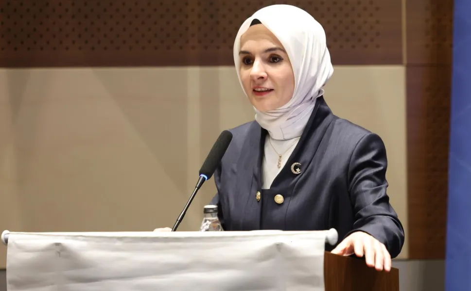 Bakan Göktaş'tan, Fransa'daki Türk aileye başsağlığı telefonu