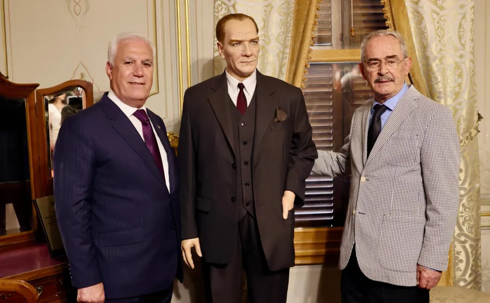 Atatürk’ün balmumu heykeli, Bursa Hünkâr Köşkü’nde