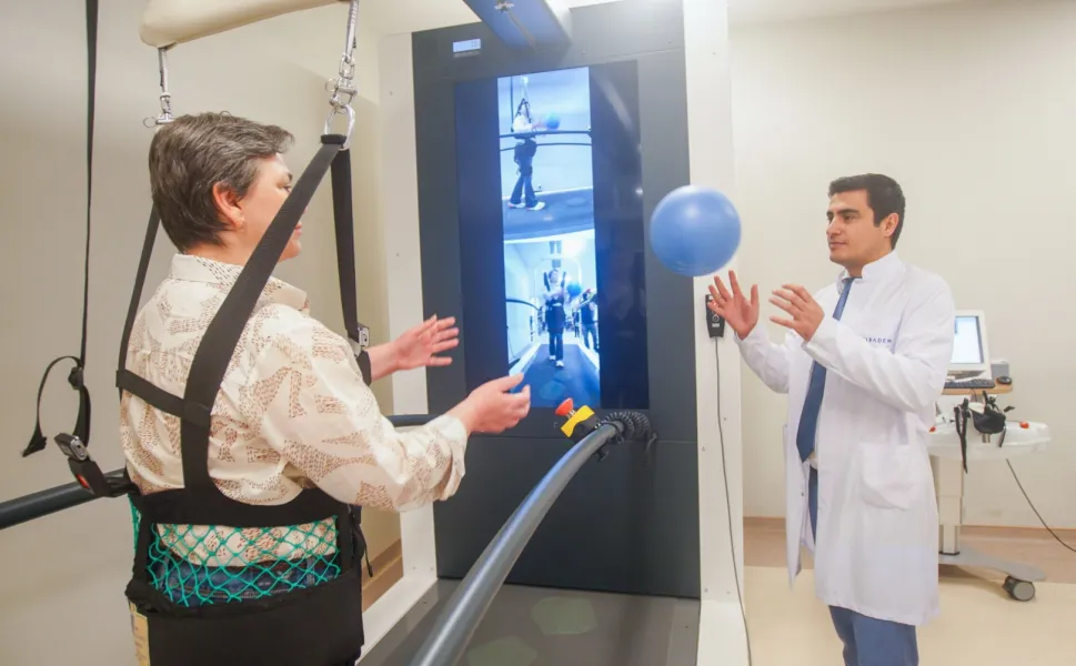 Robotik rehabilitasyonla felçli hastalar yeniden yürüyor!