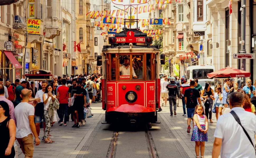 Türkiye'de 2024’te 2,7 milyon kişi iller arası göç etti! İstanbul göçte zirvede