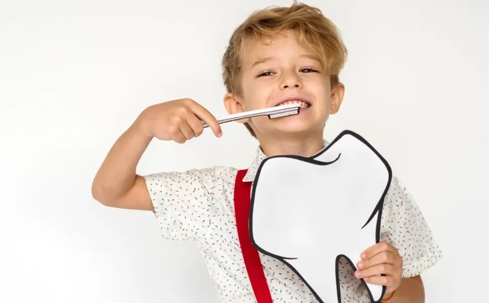 Çocuklarda elektrikli diş fırçası dikkat istiyor