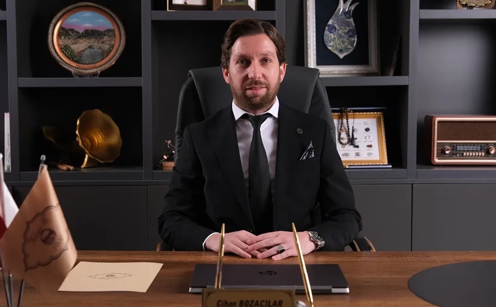 125 yıllık irmik helvası dondurmayla buluştu... Dedesinin tezgahından Dubai'ye