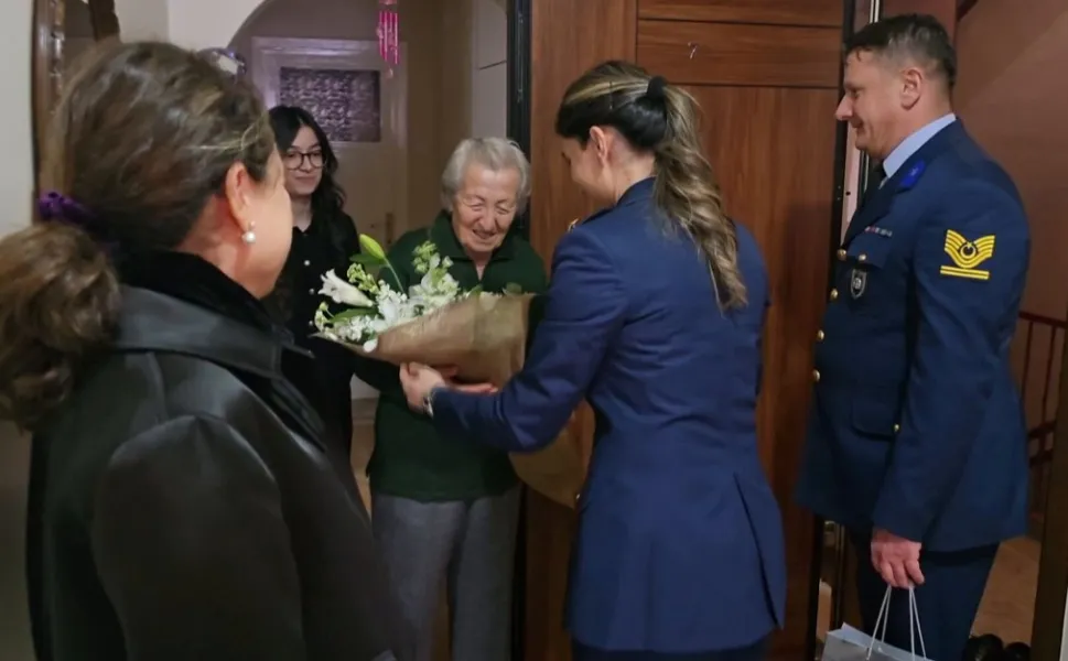 Ankaralı Hatice Güner'den Mehmetçiğe 195 el emeği boyunluk