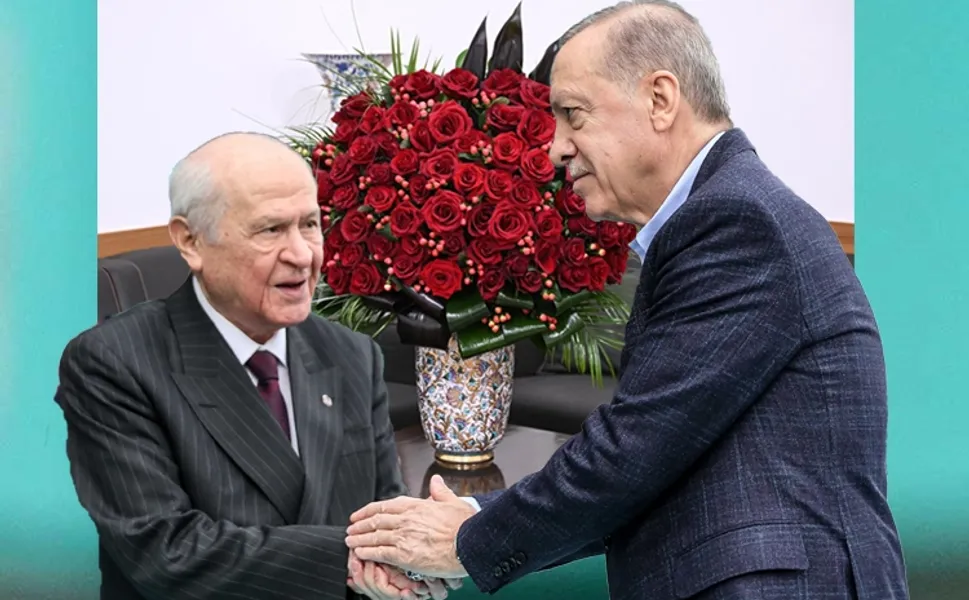 Bahçeli'den Cumhurbaşkanı Erdoğan'a 72 güllü yaş hediyesi