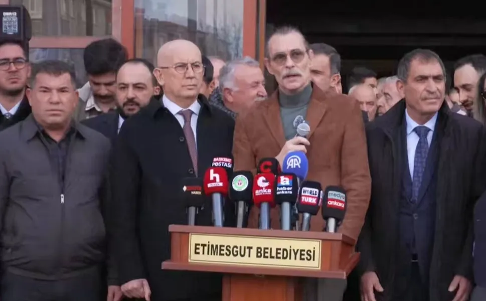 Etimesgut'ta 'yolsuzluk' iddialarına Beşikçioğlu'ndan açıklama