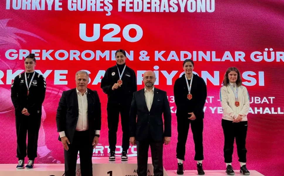 Nevşehirli güreşçiler dereceleri sıraladı