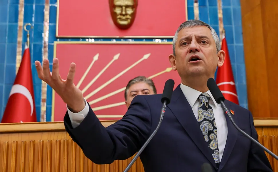 Özgür Özel: Varsa diploman sunacaksın