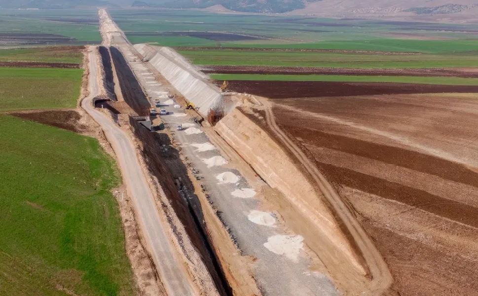 Akdeniz'i Güneydoğu'ya bağlayacak dev projede yüzde 81 ilerleme