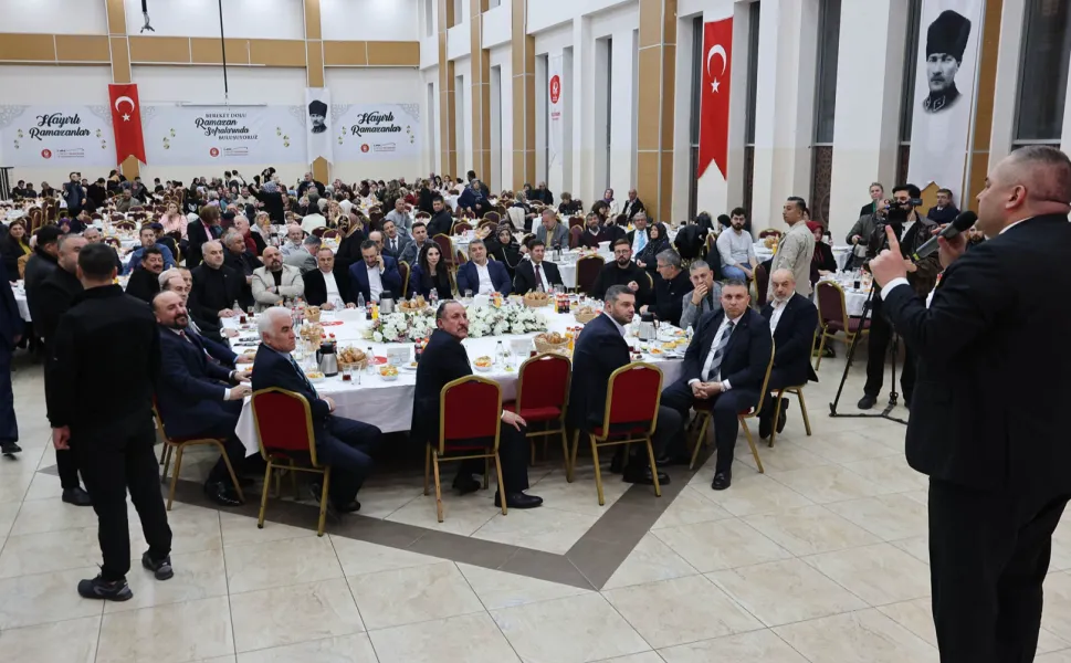 Başkan Özarslan, Başkent'in ilçeleriyle iftar sofrasında buluştu