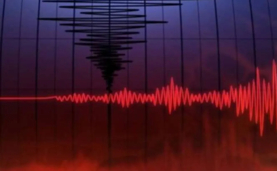 Bayram sabahı korkutan deprem