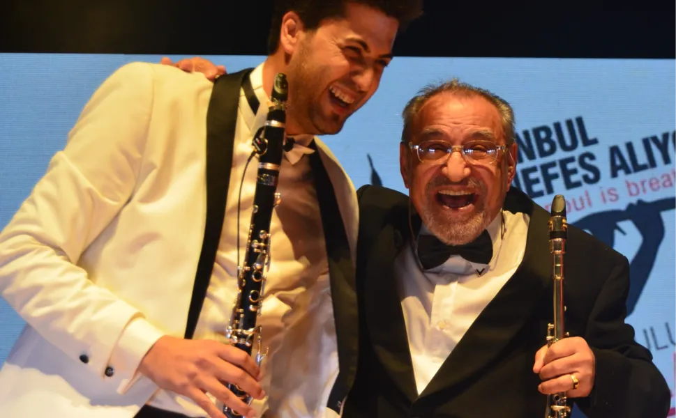 Bayram sabahlarına nefes verecek albüm