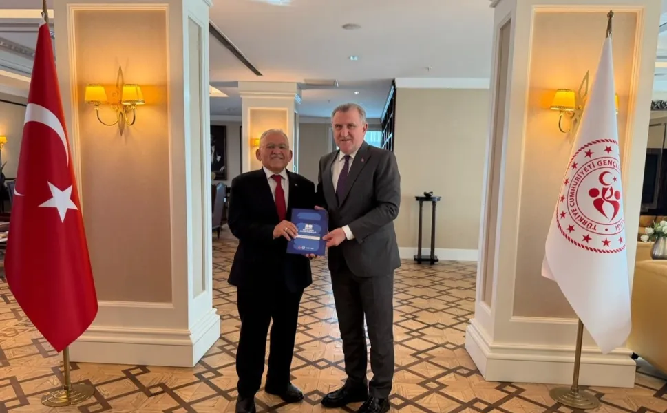 Memduh Büyükkılıç'tan Ankara çıkarması