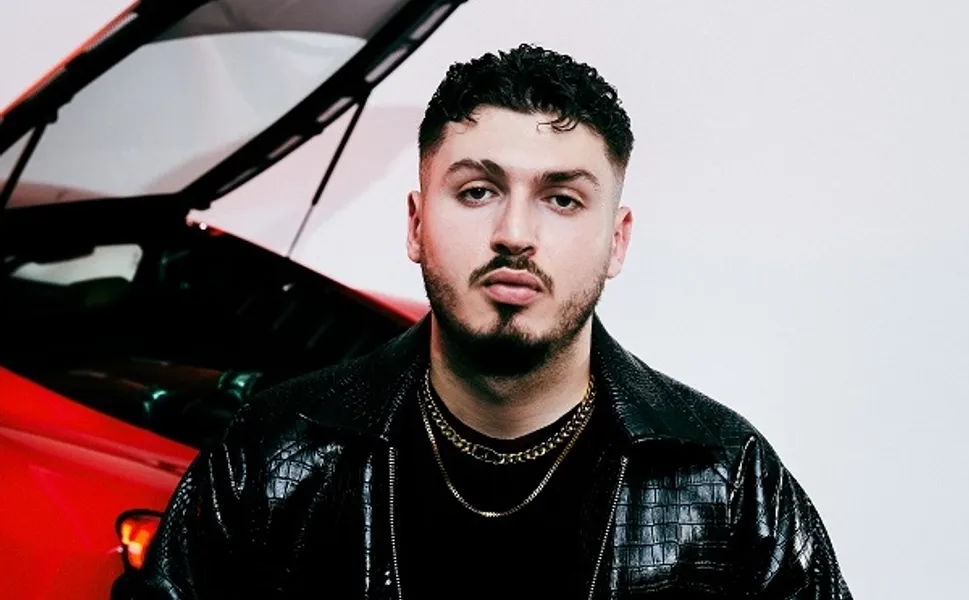 Yeni Mega Star Blok3'ten Stadyum çıkarması!