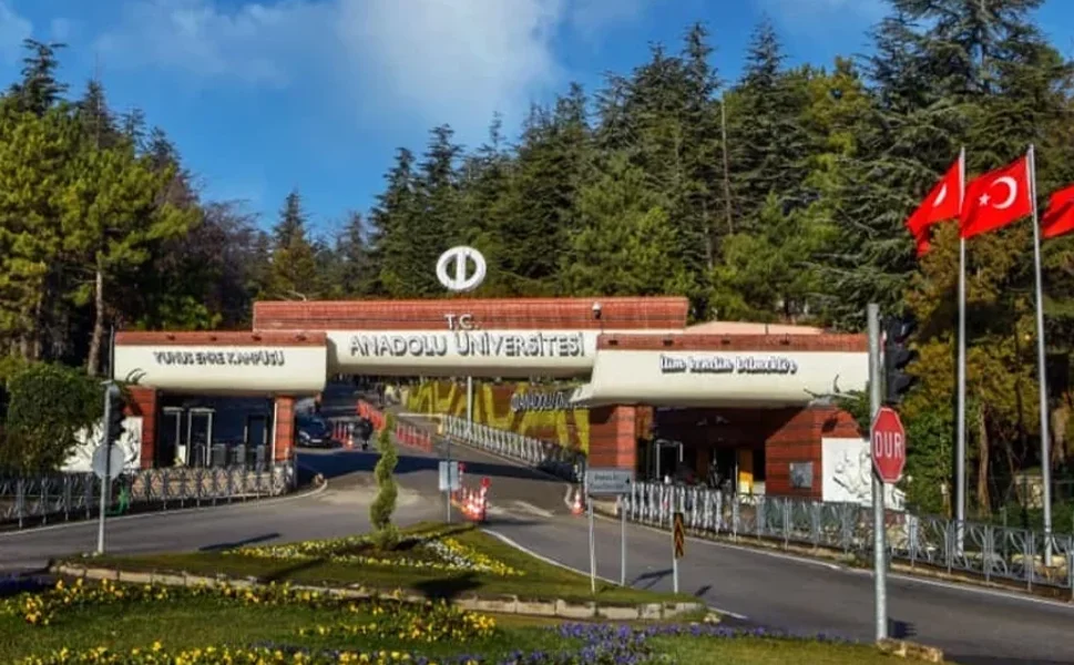 Anadolu Üniversitesi'nden lisansüstü eğitime yeni ayar