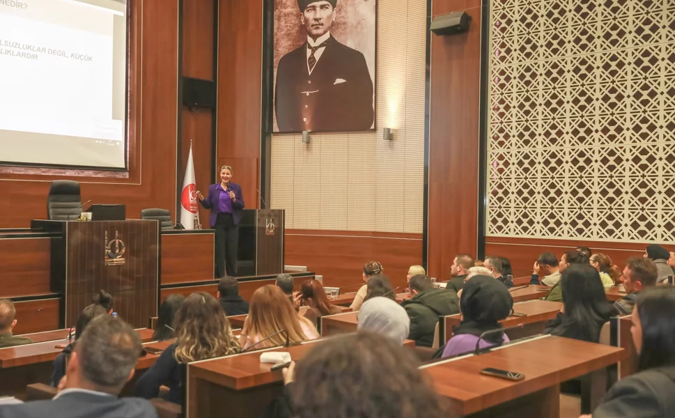 Ankara Keçiören Belediyesi'nde personele 'etik' eğitimi