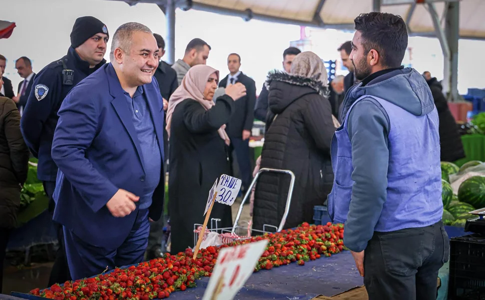Ankara Keçiören'de Başkan Özarslan'dan pazaryeri ziyareti