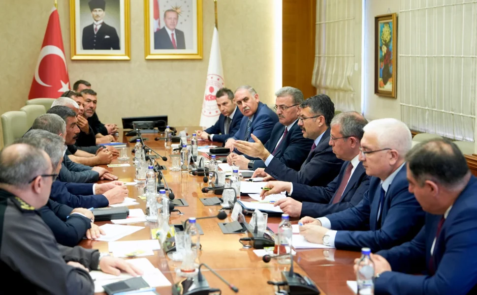 Ankara'da kritik maden zirvesi! Grevleri bitirecek uzlaşma aranıyor