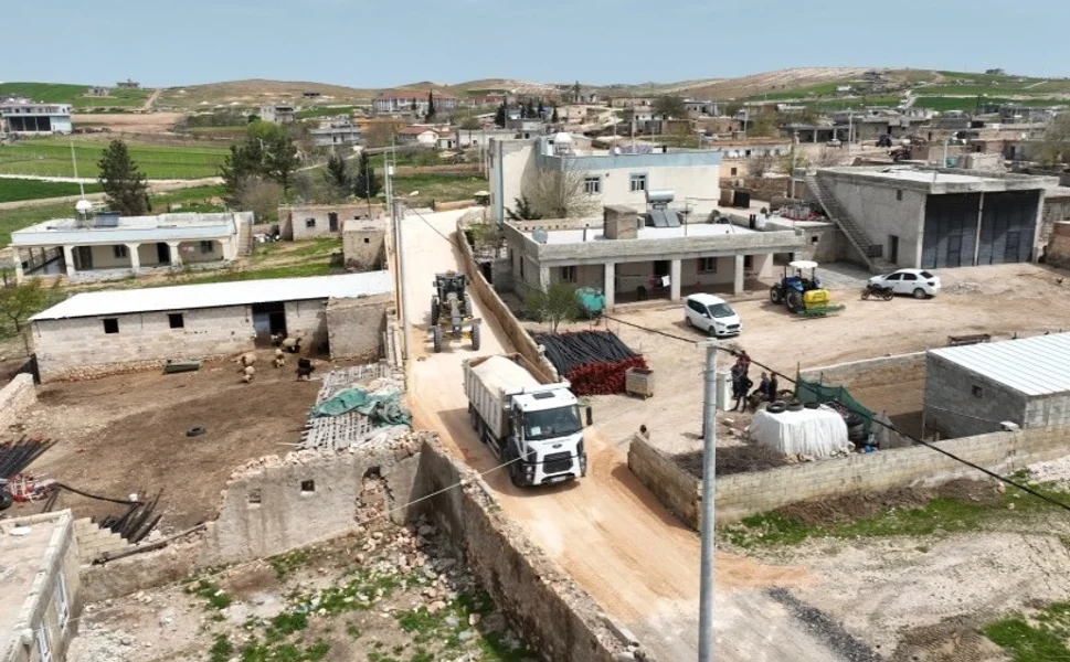Büyükşehir'den kırsalda konforlu ulaşım için yoğun mesai