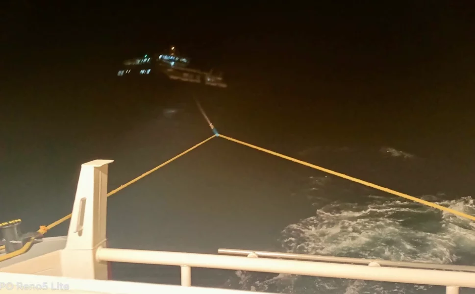 Fethiye açıklarında arızalanan tekne kurtarıldı