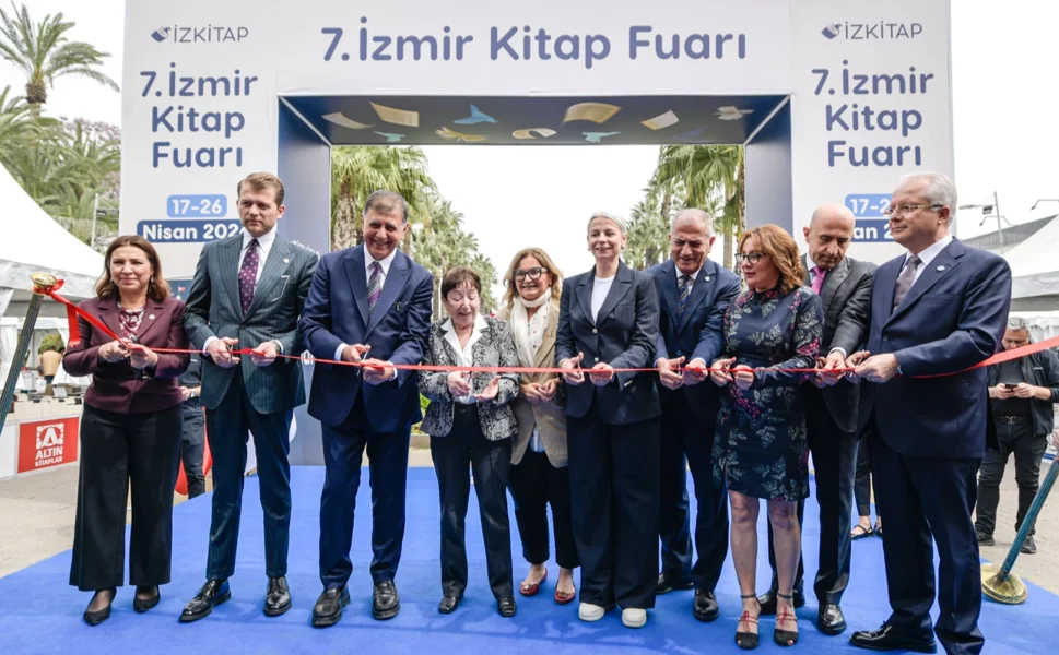 İZKİTAP, kapılarını açtı