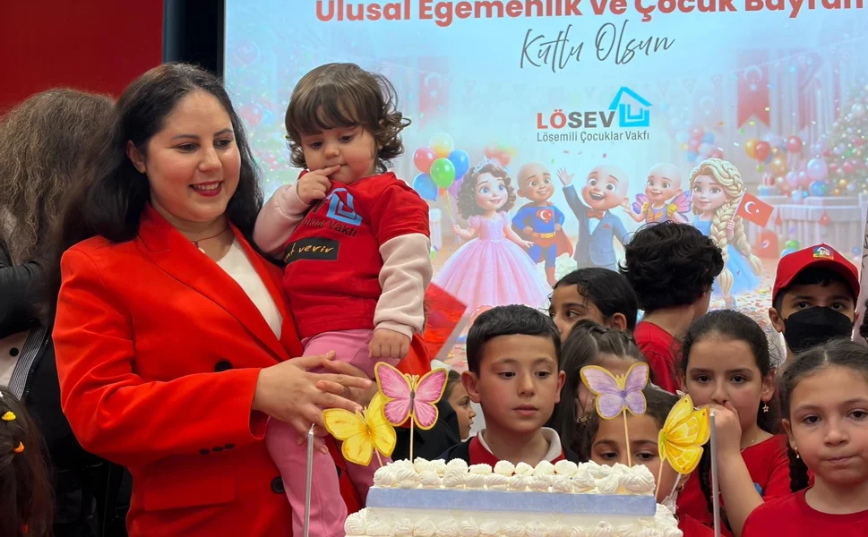 Lösemili çocukların LÖSEV ile 23 Nisan coşkusu