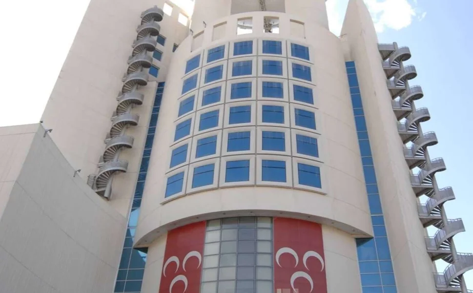 MHP'de bir il teşkilatı daha feshedildi!