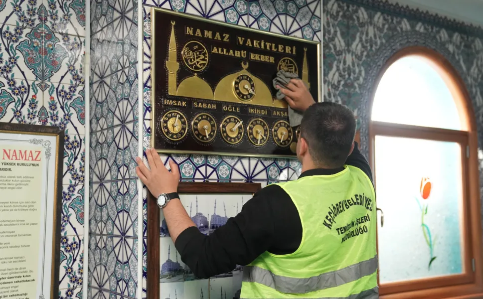 Keçiören'deki camilere kapsamlı bayram temizliği