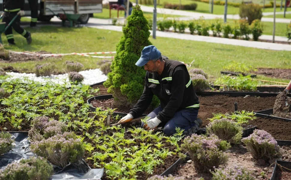 Keçiören yazı rengârenk karşılıyor