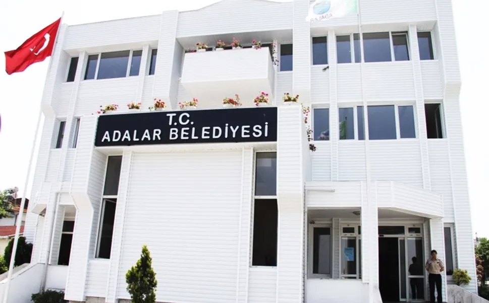 Adalar Belediyesi'ne operasyon! Rüşvet ve imardan Başkan ve 41 kişi gözaltında