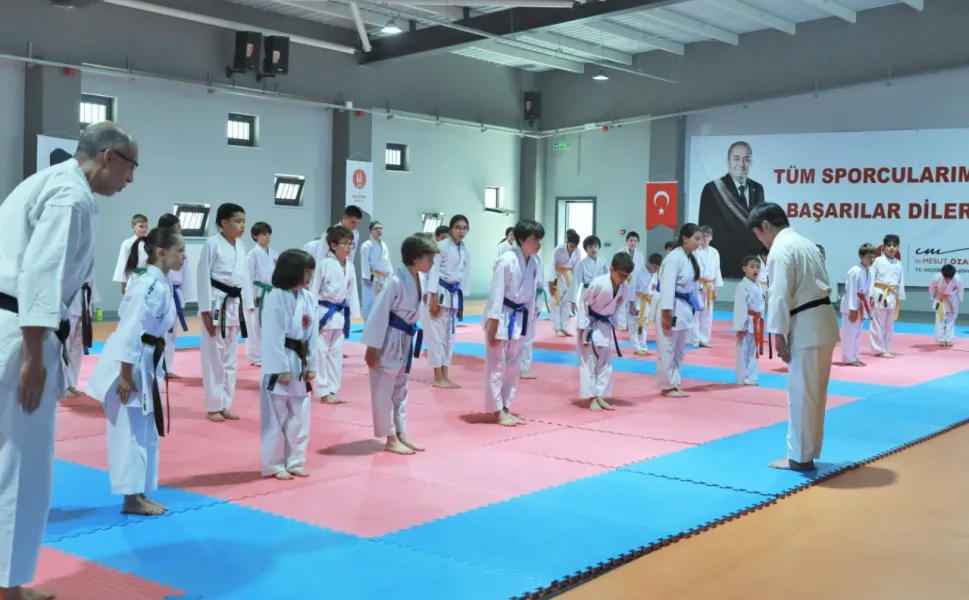 Keçiören uluslararası karatecileri ağırladı