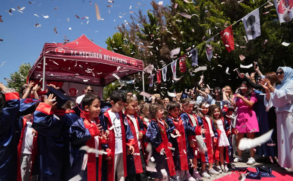 Ankara Keçiören'in minikleri ilk mezuniyet heyecanını yaşadı