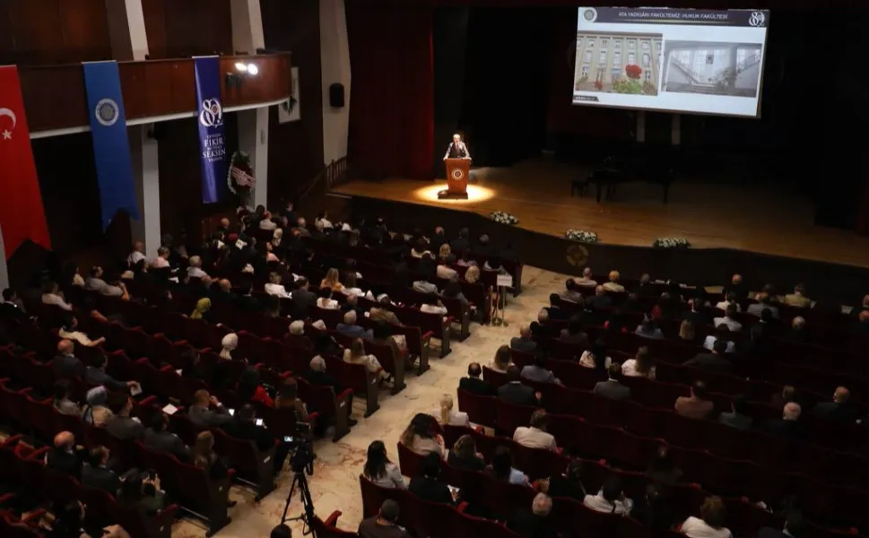 Ankara Üniversitesi 80 yaşında