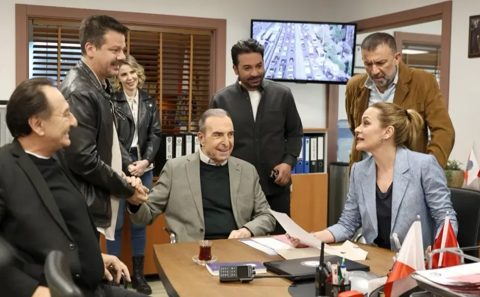 20 yıllık dizi Arka Sokaklar veda etti