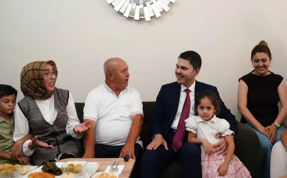 Bakan Kurum: 'Biz o zor günleri birlikte atlattık'