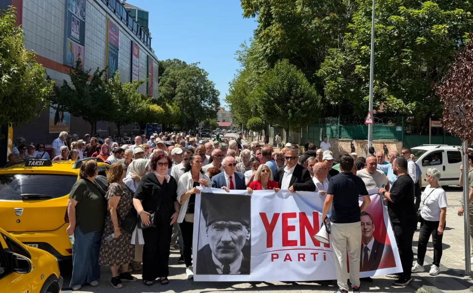 Düzce'de CHP teşkilatından toplu istifa
