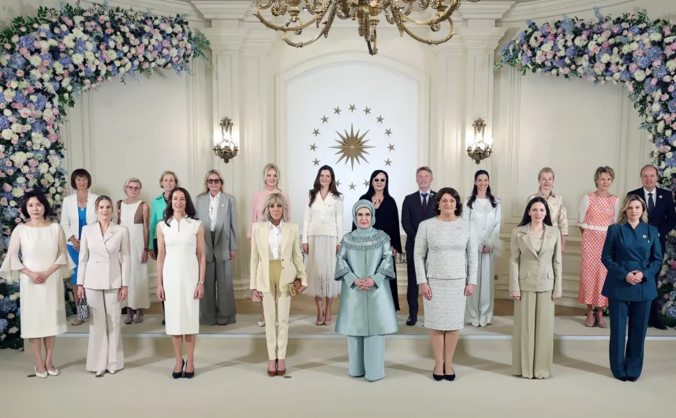 Emine Erdoğan'dan lider eşleriyle dijital güvenlik buluşması