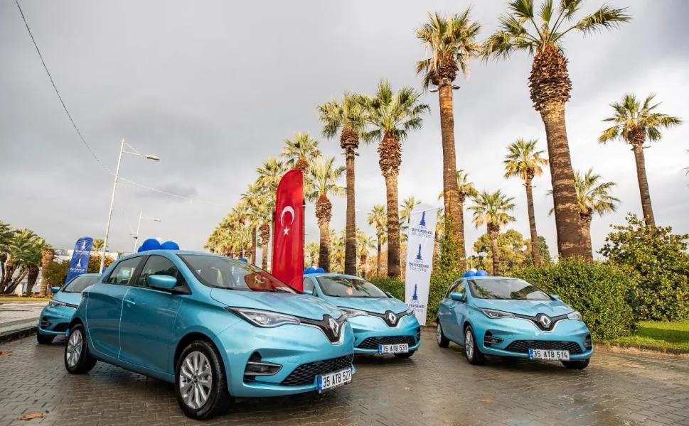 İzmir'in elektrikli araç filosuyla 25 milyon lira tasarruf