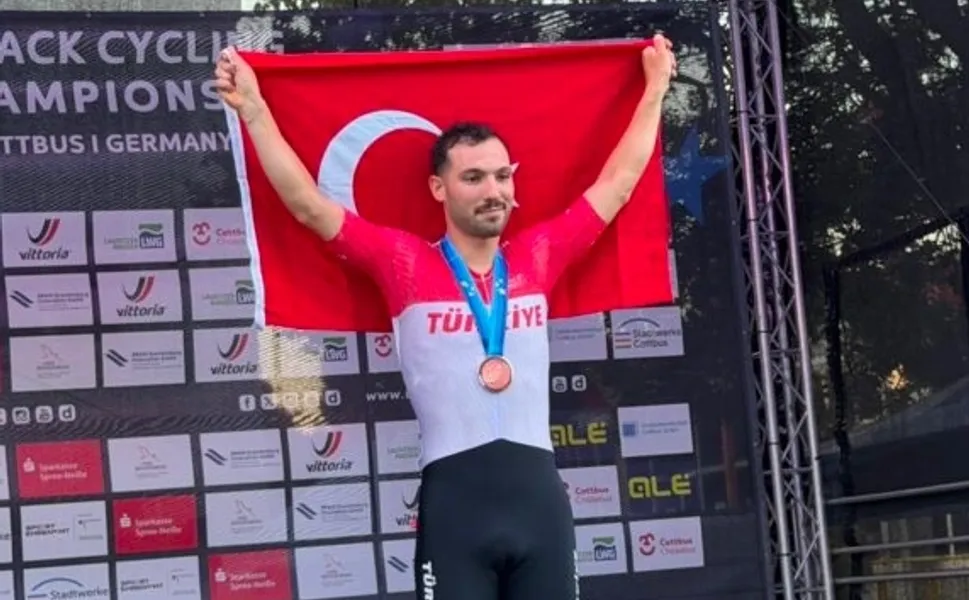 Konya Büyükşehirli milli bisikletçi Avrupa'da zirvede