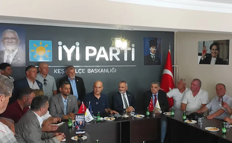 Turhan Çömez Keşan'da konuştu... Türkiye'nin en büyük sorunu tek adam rejimi