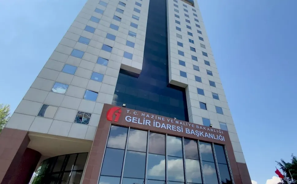 11 ilin defterdarlığına atama