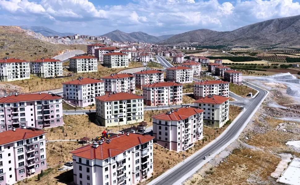 Bakan Kurum: Teslim edilen her yuvada güven var